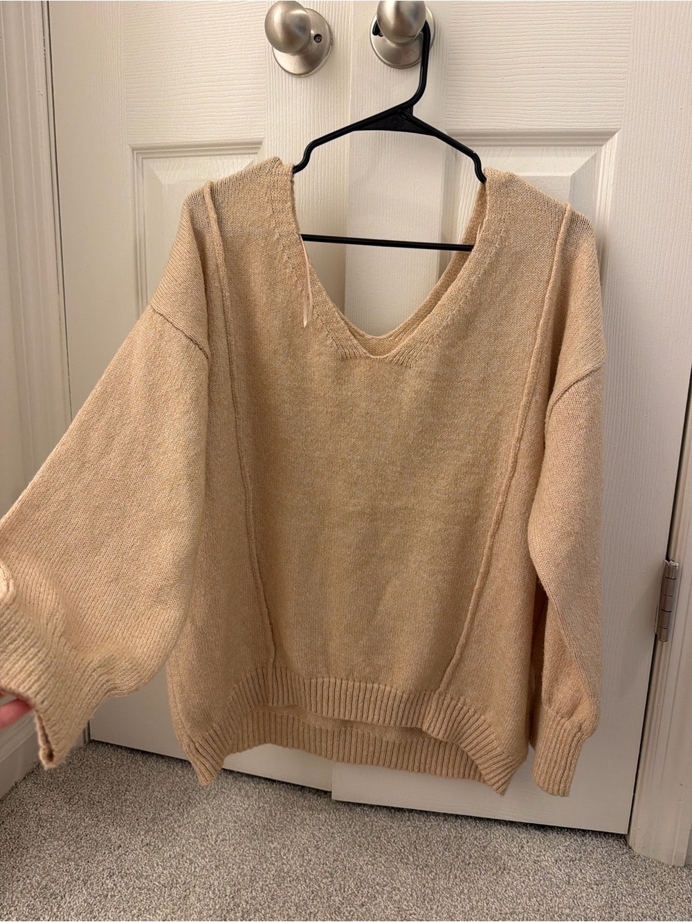 Rue21 Women's V-Neck Sweater in Beige